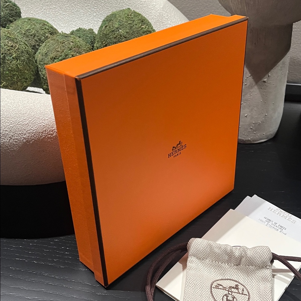 Hermes box